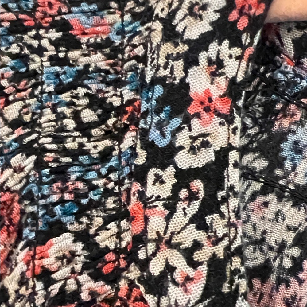 Chic Floral Women's Blouse - Black and Red - Picture 10 of 14